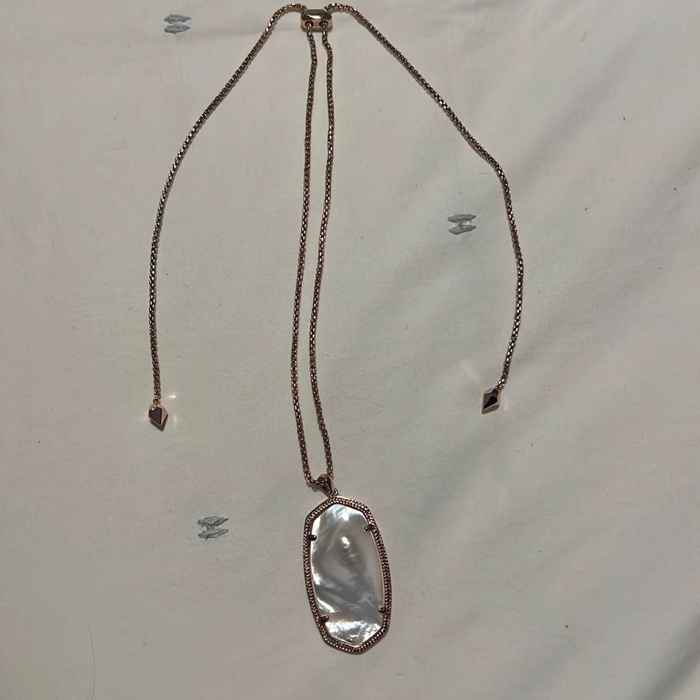 Adjustable Kendra Scott necklace
